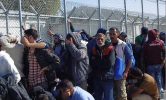 Spiegel: Η Ευρωπαϊκή Ένωση μετέτρεψε τα ελληνικά νησιά σε φυλακές προσφύγων