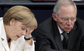 Σε “αμόκ” ο Σόιμπλε – Καταστρέφει το ευρωπαϊκό προφίλ της Μέρκελ, καλλιεργεί μίσος για τους Γερμανούς