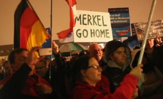 Η Μέρκελ κατάφερε να αναβιώσει τον ναζισμό – “Ανεβαίνει” συνεχώς το AfD