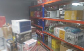 Αποθήκη με ποτά μπόμπες εντοπίστηκε στο Περιστέρι