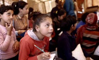 Κυβέρνηση: Τα προσφυγόπουλα στα σχολεία θα προστατευτούν