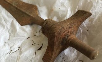 Ξίφος 3.000 ετών βρέθηκε άθικτο σε χωράφι της Δανίας