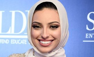 Δείτε την πρώτη μουσουλμάνα με μαντήλα στα εξώφυλλα του Playboy (φωτο +βίντεο)