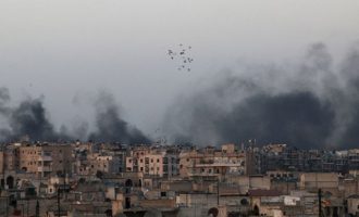 O Ρώσος αρχηγός στρατού ζητά να συνεχιστούν οι βομβαρδισμοί στο Χαλέπι