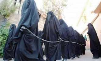 Διεθνής Αμνηστία: 3000 γυναίκες χρησιμοποιούνται ως ερωτικές σκάβες από τον ISIS