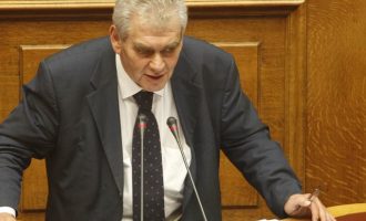 Παπαγγελόπουλος: Το παρακράτος της διαπλοκής θέλει να ανατρέψει την κυβέρνηση