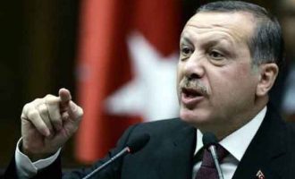 Η χούντα Eρντογάν απαγόρευσε τις δημόσιες συγκεντρώσεις με πρόφαση την τρομοκρατία