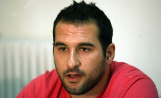 Τζανακόπουλος: Έχουμε καταφέρει πληγωμένοι να είμαστε ακόμα όρθιοι