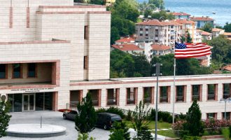 Εγκαταλείπουν την Κωνσταντινούπολη οι οικογένειες των Αμερικανών διπλωματών