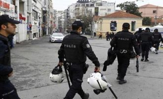 Στη φυλακή 125 Τούρκοι αστυνομικοί για διασυνδέσεις με το δίκτυο Γκιουλέν