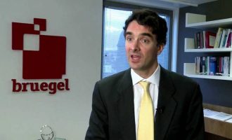 Ινστιτούτου Bruegel: Είτε μεγάλη αναδιάρθρωση του χρέους είτε τέταρτο μνημόνιο