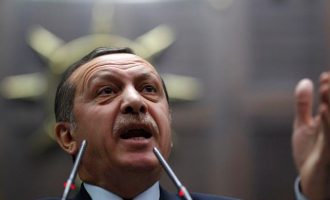 Tι δείχνει νέα δημοσκόπηση για το δημοψήφισμα του Ερντογάν