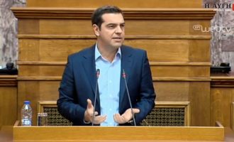 Ο Τσίπρας “περνάει” από τη Βουλή και το πάγωμα του ΦΠΑ στα νησιά του Αιγαίου