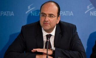 Ο Λαζαρίδης αποκλείει απολύσεις στο Δημόσιο προς άγραν ψήφων