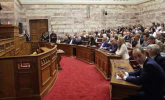 Ενιαία γραμμή για τα εργασιακά το μήνυμα της ΚΟ του ΣΥΡΙΖΑ μετά την ομιλία Τσίπρα