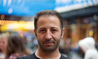 Η Ιντερπόλ συνέλαβε δημοσιογράφο στις Βρυξέλλες επειδή το ζήτησε ο Ερντογάν