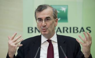 Διοικητής Κεντρικής Τράπεζας της Γαλλίας: Το ιταλικό δημοψήφισμα δεν συγκρίνεται με το Brexit