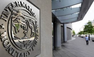 ΔΝΤ: Τα πλεονάσματα 3,5% εμποδίζουν την ανάπτυξη – Πότε έρχεται αποστολή στην Αθήνα