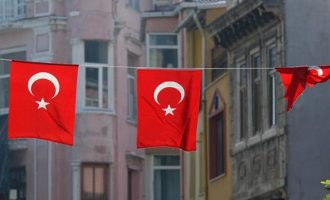 Καθίζηση της οικονομίας στην Τουρκία – Σε ύφεση μετά από 7 χρόνια