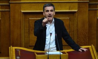 Σκληρή επίθεση ΥΠΟΙΚ: Ο κ. Μητσοτάκης και η… συμφωνία του ψεύδους στη ΝΔ