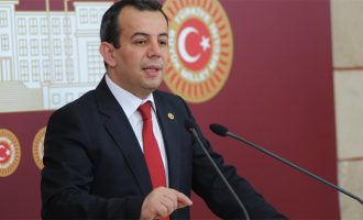 Τούρκος βουλευτής προανήγγειλε προβοκάτσια σε ελληνικά νησιά – “Θα υψώσω τουρκικές σημαίες”