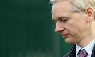 Ο Ασάνζ του WikiLeaks ζητά την ακύρωση του ευρωπαϊκού εντάλματος σύλληψής του