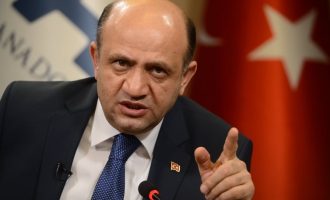 Ο τζιχαντιστής υπ. Άμυνας της Τουρκίας κατηγορεί την Ελλάδα ότι υποστηρίζει “τρομοκράτες”