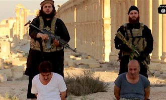 Το Ισλαμικό Κράτος εκτέλεσε δύο Σύρους στρατιώτες στο αρχαίο αμφιθέατρο της Παλμύρας