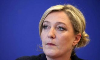 Δημοσκόπηση: Ένας στους τρεις Γάλλους θεωρεί ικανή την Λεπέν να κυβερνήσει