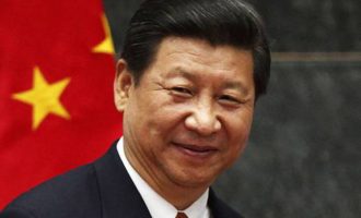 O Kινέζος πρόεδρος υποσχέθηκε 1 δισ. δόσεις εμβολίων στην Αφρική