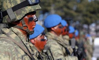 Υπό κατάρρευση ο τουρκικός στρατός: 3.000 κομάντος ερευνήθηκαν για σχέσεις με το PKK