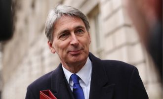 Βρετανός ΥΠ.ΟΙΚ.: Δεν θα αλλάξει πολύ το επίπεδο φορολογίας μετά το Brexit