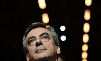 Φιγιόν: Ανεπίσημα χρεοκοπημένη χώρα η Γαλλία