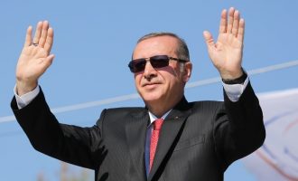 Τουρκοπονηριές: Ο Ερντογάν επισκέπτεται τη Σαουδική Αραβία ως “προστάτης του Κατάρ”