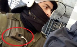 ΕΛ.ΑΣ.: Φορτιστής και όχι κάμερα η συσκευή στη στολή του αστυνομικού