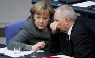 Γερμανοί Πράσινοι: Μέρκελ και Σόιμπλε ψεύδονται για την Ελλάδα λόγω εκλογών
