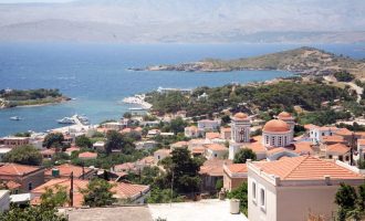 Ουμίτ Γιαλίμ: «18 τουρκικά νησιά υπό ελληνική κατοχή» – «Οι Οινούσσες ανήκουν στη Σμύρνη»