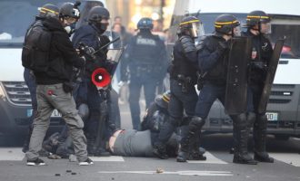 Νέα διαδήλωση με επεισόδια στο Παρίσι για τον βιασμό νεαρού από αστυνομικό