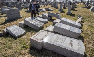 Βανδάλισαν το εβραϊκό νεκροταφείο στη Φιλαδέλφεια των ΗΠΑ