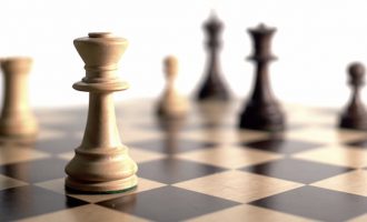 Φωτιά στη σκακιέρα: Πρωτοβουλίες Τσίπρα – Μέρκελ με τον Σόιμπλε να “γαβγίζει”