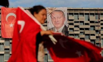 Δημοσκόπηση ΒΟΜΒΑ στην Τουρκία – Τι προβλέπει για το δημοψήφισμα