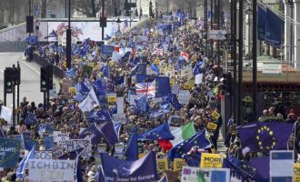 Διαδήλωση κατά του BREXIT στο Λονδίνο από οπαδούς της Ευρωπαϊκής Ένωσης