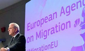 Αβραμόπουλος: Η κατάρρευση της Σένγκεν θα σημάνει το τέλος της Ε.Ε.