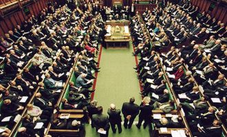Η Βουλή των Κοινοτήτων  ενέκρινε το νομοσχέδιο για το Brexit