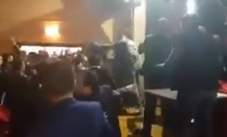 Γκρίζοι Λύκοι δέρνονται μεταξύ τους στην Κωνσταντινούπολη λόγω δημοψηφίσματος (βίντεο)