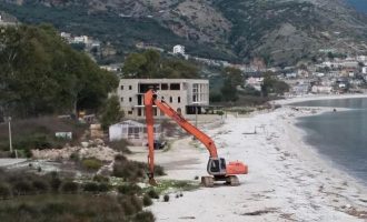 Δεν βάζει μυαλό ο Ράμα – Νέα αρπαγή ελληνικών περιουσιών στη Χειμάρρα