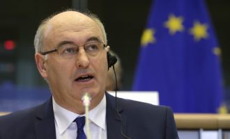 Ευρωπαίος Επίτροπος Γεωργίας: Θα προστατεύσουμε την μοναδικότητα της ελληνικής φέτας