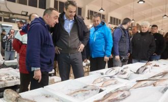 Μητσοτάκης στην Ιχθυόσκαλα Κερατσινίου: Απαρχαιωμένο το νομικό πλαίσιο για την αλιεία