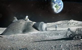 Οι Ρώσοι ψάχνουν κοσμοναύτες για να τους στείλουν στη Σελήνη