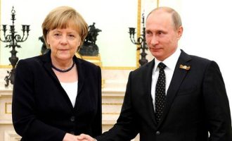 Στις 2 Μαϊου θα συναντήσει η Μέρκελ  τον Πούτιν στη Μόσχα